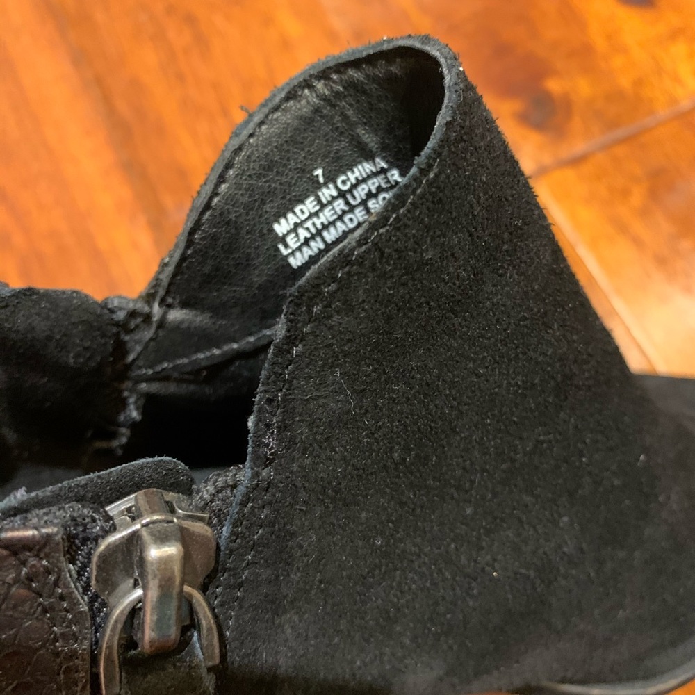Very Volatile booties - Picture 6 of 7